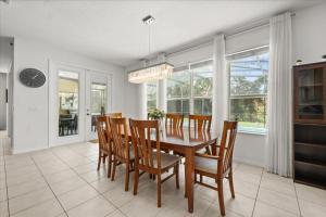 6 Bedrooms 55 Bathrooms Bella Vida 450 Lf