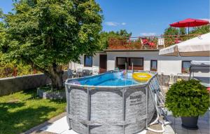 2 Bedroom Stunning Home In Drivenik