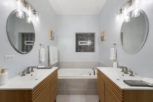 Modern IMD Condo - Workspace - Free Parking