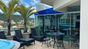 Cobertura com piscina em Bombinhas SC