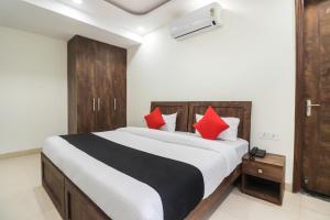 Collection O Green Leaf Residency