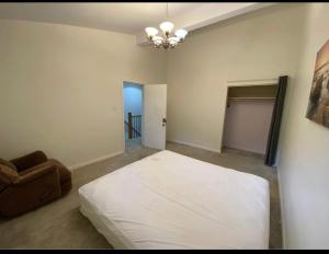 1-Bedroom Waterloo Space