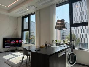 Brand New ! Luxury Apartment at Euljiro-5ga