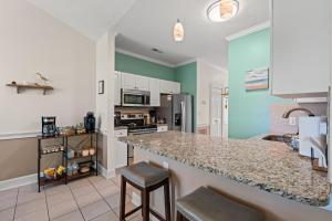 1 BR Condo with Water and Golf Views!, Sleeps 2