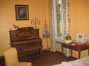 B&B / Chambres d'hotes Le Moulin : Chambre Double - Vue sur Jardin