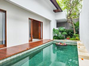 Silk Umalas by Nagisa Bali