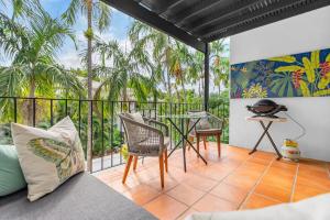 Stylish Reef Club 1 BR Apartment