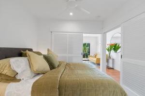 Stylish Reef Club 1 BR Apartment
