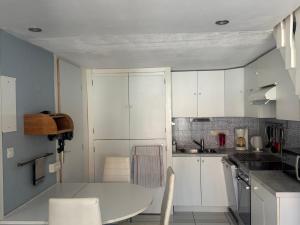 Pavillon T3 lumineux, climatisé, piscine & parking, à 800m de la plage dArgelès-sur-Mer - FR-1-732-16