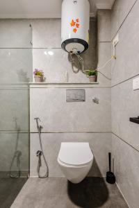 Cozy 3BHK with Private Garden in Saket, nearCityWalk