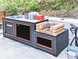 Little Hermit by SANA