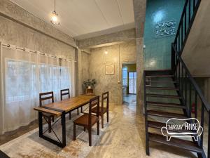 Thursday House Great for work and rest near city and nature