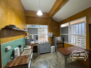 Thursday House Great for work and rest near city and nature