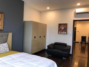 1BR-70m2 New,fully Luxury furnished, garden on top