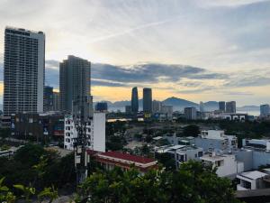 1BR-70m2 New,fully Luxury furnished, garden on top