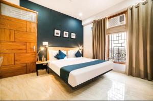 Hotel De Moon Residency-Near Delhi Airport