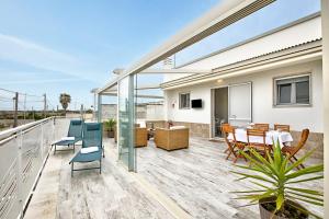 Villa Na Lu With Sea View Apartments