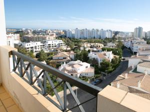 Casa da Rocha by S&A