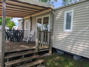 Campings Camping de Gracay : photos des chambres