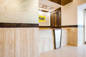 FabHotel Kamran Residency - Nr LBS Marg