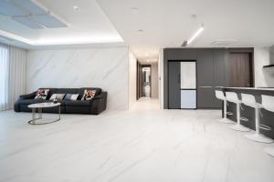 Luxury apartment 4-bedroom 2-bathroom full option