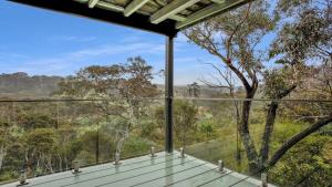 The Olive House Backs Blue Mountains National Park
