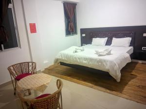 Hotel Leeoong A Unit of Taaj estate group