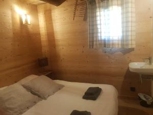 Maisons d'hotes Aux fermes de la Croix, Maison d'hotes, Spa : photos des chambres