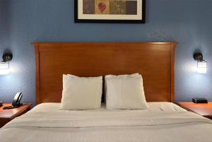 Suite - Mobility Access/Non-Smoking room in Baymont by Wyndham Marion
