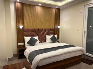 Hotel grand safari