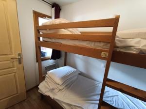 Appartements Residence Neige Et Golf - Front de neige, plein sud, grande terrasse face aux pistes ! MAE-6303 : photos des chambres