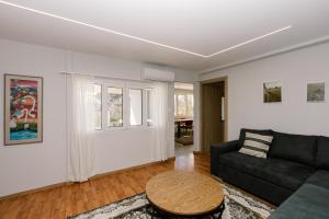 Stes house at Macedonia Airport