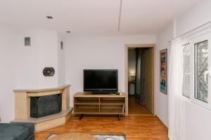 Stes house at Macedonia Airport