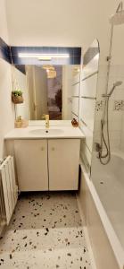 Appartements T1bis meuble cozy avec jardin et parking prive : photos des chambres