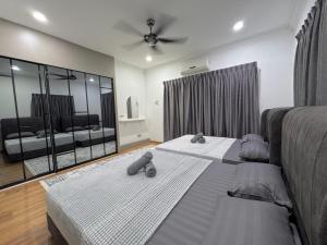 4BR3B Kajang DoubleStorey-14 pax