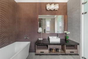 Phòng Premium 4 Người (Premium Quadruple Room)