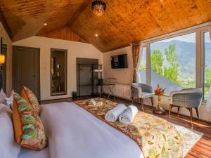 Moustache Hostel Pahalgam
