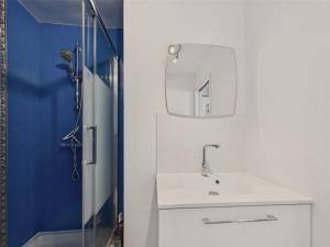 Maisons de vacances 200m plage - grande terrasse pour 4 personnes : photos des chambres