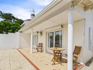 Maisons de vacances 200m plage - grande terrasse pour 4 personnes : photos des chambres