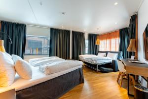 Family Room room in Clarion Hotel The Edge