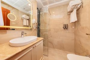 Superior Double Room with Sea View room in Azade Hotel