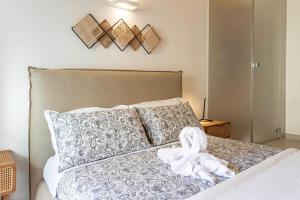 GuestHost - White Stones Rooms