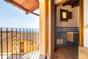 Cliffside Blue img25