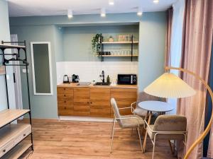 Olive Apartment with balcony
