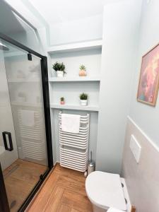 Olive Apartment with balcony