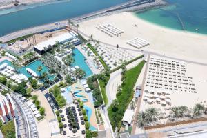 Livbnb - Lush 2BR Suite with Sea and Ain View in Address JBR