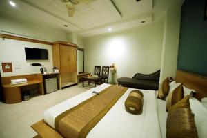 Hotel Blue Bell at Karol Bagh