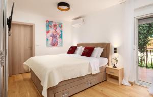 Gorgeous Home In Trogir