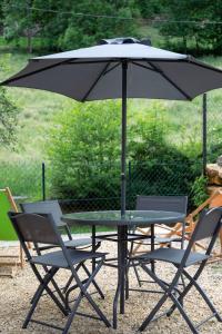 nuit romantique insolite dans une cascade