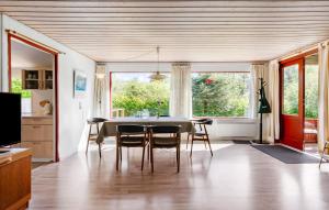 3 Bedroom Lovely Home In Sydals